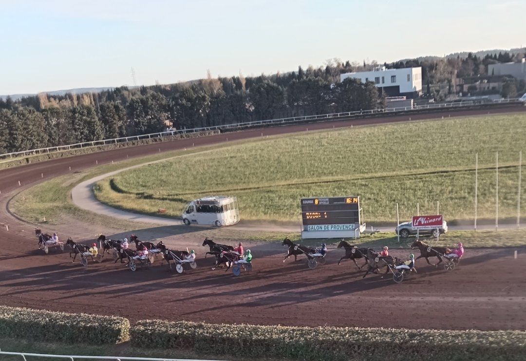 Hippodrome de la Crau, Salon-de-Provence